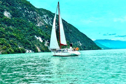 Charter Sailboat Dufour Yachts Dufour 28 Aix-les-Bains