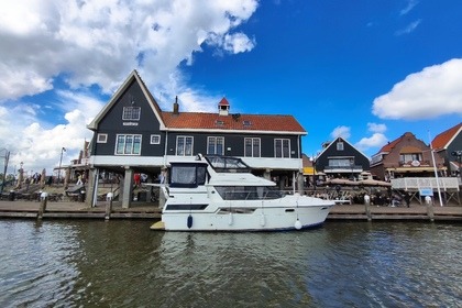 Rental Motorboat Carver 3807 Aft Cabin Zaandam