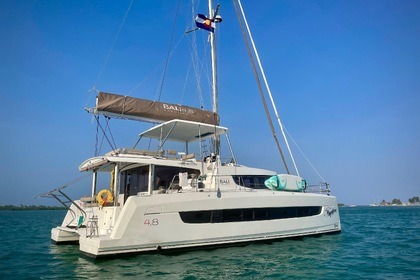 Rental Catamaran Bali - Catana 4.8 Belize