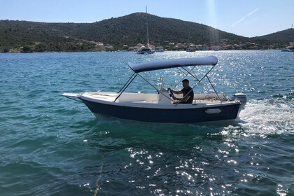 Location Bateau à moteur Ven 501 Vinišće