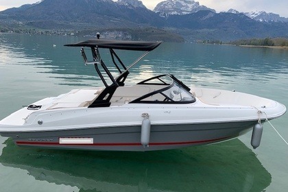 Location Bateau à moteur BAYLINER VR4 INBORD Annecy