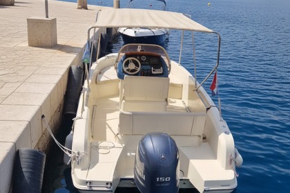 Hire Motorboat Invictus Fx 200 Rabac