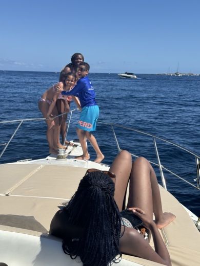 Antibes Motorboat Chris Craft BLUE SEA BOATS alt tag text