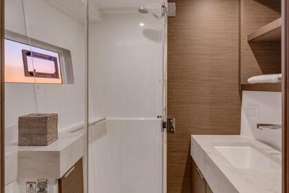 Verhuur Catamaran Lagoon-Bénéteau Lagoon 40 - 4 + 2 cab Laurion