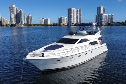 Alquiler Lancha Uniesse Flybridge 55' Punta Cana