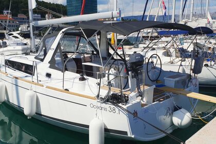 Miete Segelboot BENETEAU OCEANIS 38.1 Split