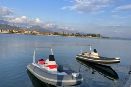 Hire Boat without licence  2 bar 2 bar 62 grigio e rosso Bocca di Magra