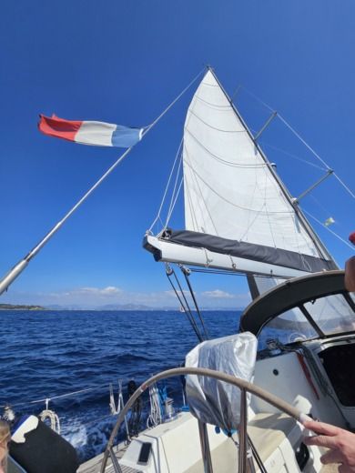 Toulon Sailboat BENETEAU FIRST 47.7 alt tag text