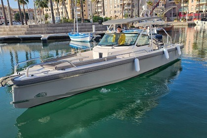 Hire Motorboat Axopar 28 Trogir