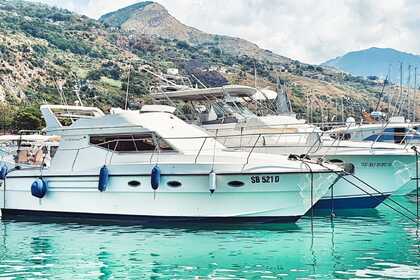 Noleggio Barca a motore Azimut Azimut 37 Marina di Stabia