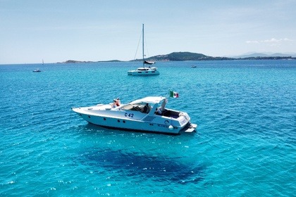 Charter Motorboat Tecnomarine C42 Porto Rotondo
