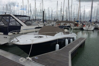 Location Bateau à moteur Jeanneau CAP CAMARAT 7.5 WA SERIE 2 La Rochelle