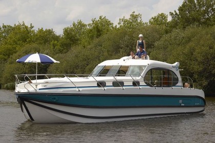 Hire Houseboat Nicols Estivale Sixto Prestige C Saint-Nazaire-d'Aude
