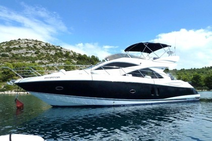 Hire Motorboat Sunseeker Manhattan 50 Primošten