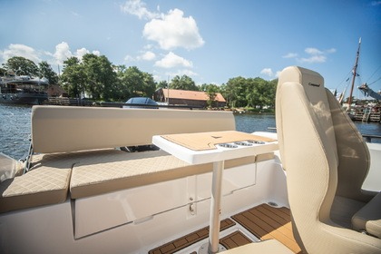 Hire Motorboat Compass 6s Vourvourou