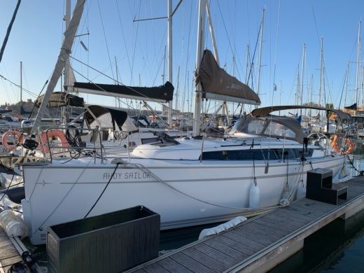 Portimão Sailboat Bavaria Bavaria 34 Cruiser alt tag text