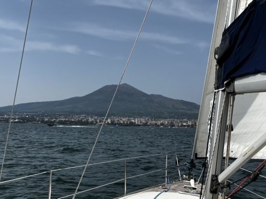 Castellammare di Stabia Sailboat JEANNEAU Sun odissey 42i alt tag text