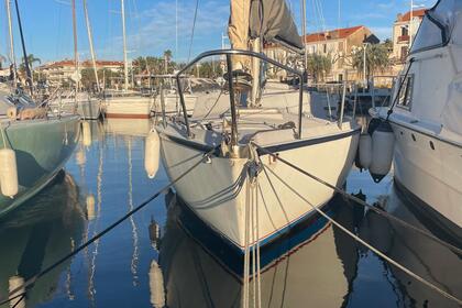 Rental Sailboat Jeanneau Sangria Saint-Raphaël