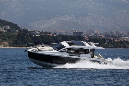 Aluguel Lancha Sealine Sealine C335V Kaštela