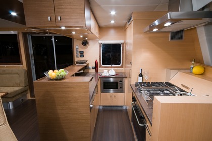 Charter Catamaran Sunreef 62 Z Ibiza Magna