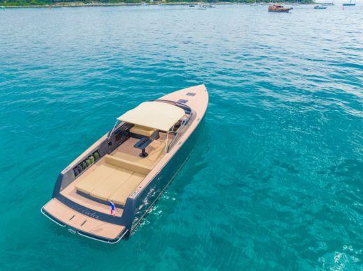 Motorboat Vandutch Marine VanDutch 40 Boot Grundriss