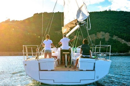 Rental Sailboat Elan Elan E5 Primošten