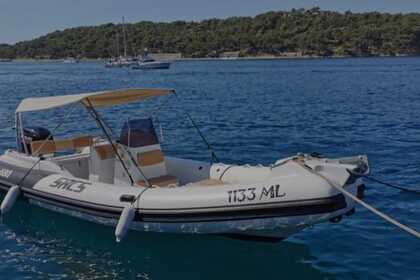 Hire RIB Sacs Sacs s 680 Podstrana