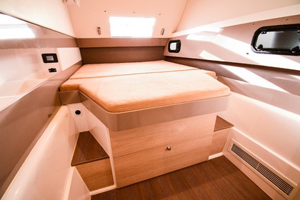 Hire Catamaran  Bali 4.3 Lefkada