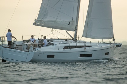 Charter Sailboat  Oceanis 40.1 Furnari