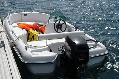Hire Boat without licence  Rigiflex Cap 400 Console Grimaud