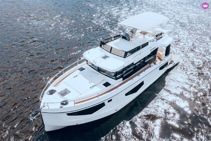 Charter Houseboat Cobra Yachts Seamaster 45 Werder