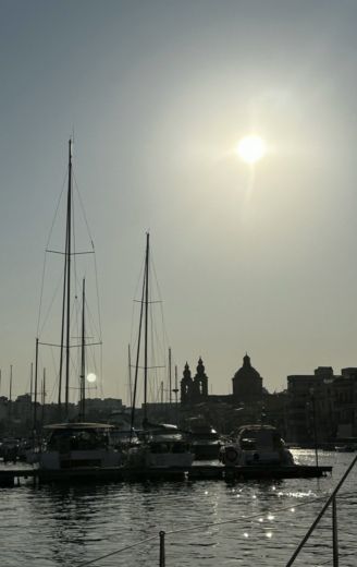 Valeta Sailboat BAVARIA 44 alt tag text