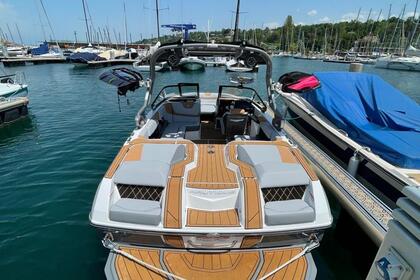 Verhuur Motorboot nautique super air nautique Genève