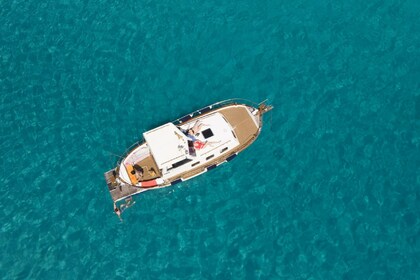 Noleggio Barca a motore Menorquin 45  luxe edition Fornells, Minorca