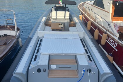 Hyra båt RIB-båt Rio Inagua L Salerno