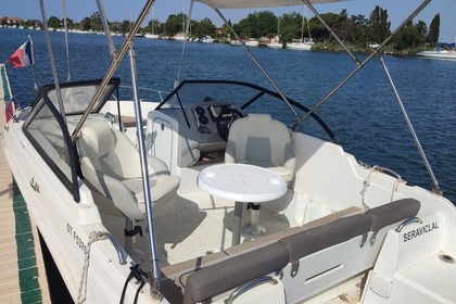 Hire Motorboat Jeanneau cap camarat 5,5 BR Le Grau d'Agde