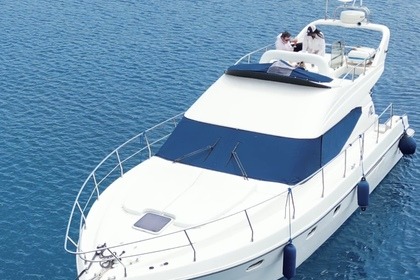 Hire Motorboat AZIMUT Azimut 44 feet fly bridge Heraklion