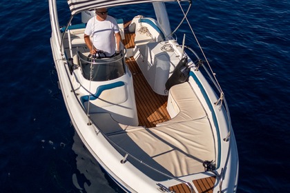 Verhuur Motorboot Speeder 680 Open Hvar