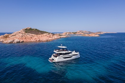 Charter Motorboat PRESTIGE Yachts M48 Cugnana Verde