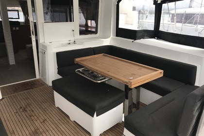 Verhuur Catamaran  Lagoon 52F - 6 cab Arrondissement Le Marin