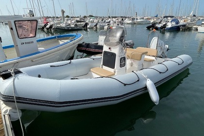 Charter Motorboat BOMBARD SUNRIDER 650 La Baule-Escoublac