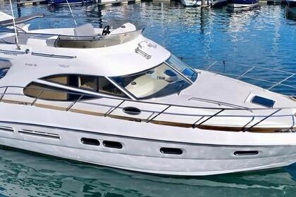 Verhuur Motorjacht Sealine F42/5 Antibes