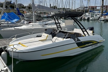 Hire Motorboat Beneteau Flyer 6.6 La Rochelle