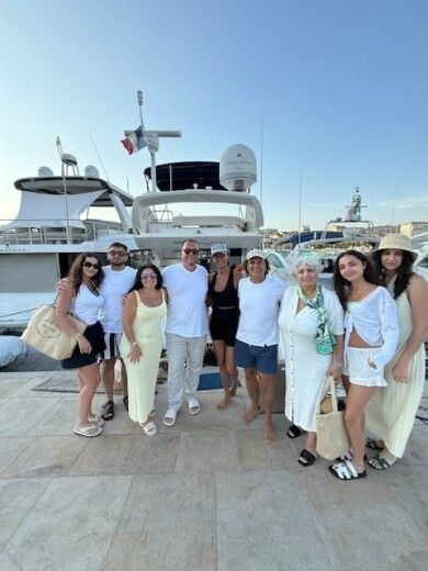 Cannes Motorboat Sunseeker Manhattan alt tag text