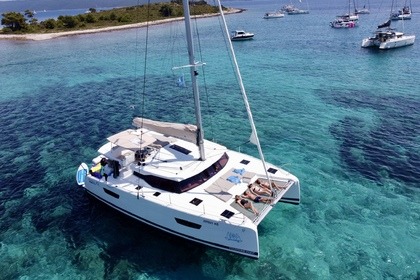 Miete Katamaran Fountaine Pajot Fountaine Pajot Astrea 42 - 4 + 2 cab. Brač