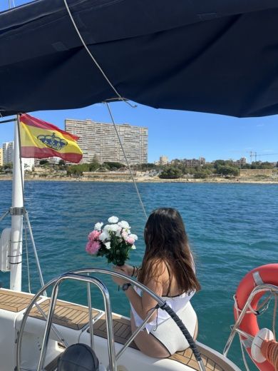 Alicante (Alacant) Sailboat Bavaria 49 alt tag text