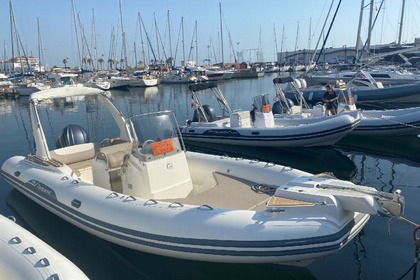 Location Semi-rigide CAPELLI TEMPEST 775 Saint-Cyprien