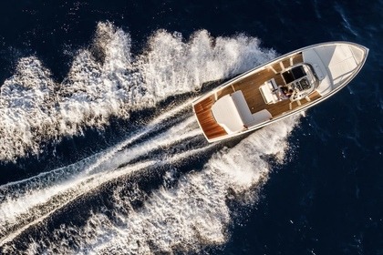 Charter Motorboat Invictus Yacht 280 GT Ibiza