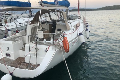 Noleggio Barca a vela Beneteau Oceanis 37 refit 2022 Corfù
