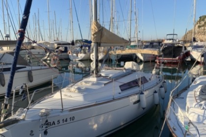 Miete Segelboot Beneteau Oceanis 31 Castelldefels